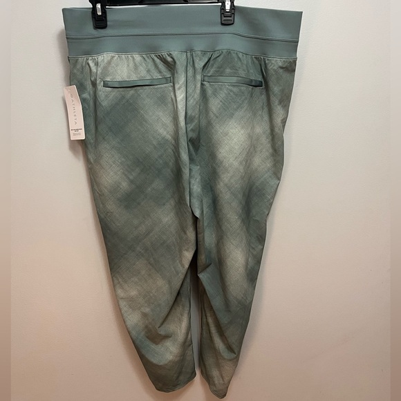 Athleta size 18 Nolita slim tapered printed crop pant in Denali Minimalistic NWT - Picture 5 of 6